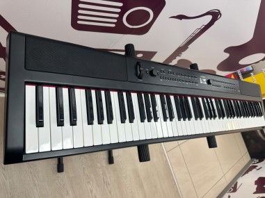 9-9-78623-4-Teclado Electrónico Artesia Pe-88 