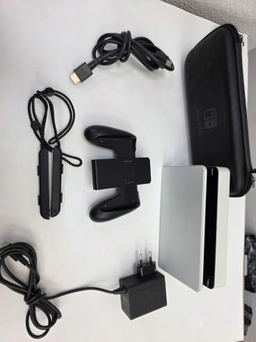 1-1-275305-2-Consola Nintendo Switch Oled Blanca 