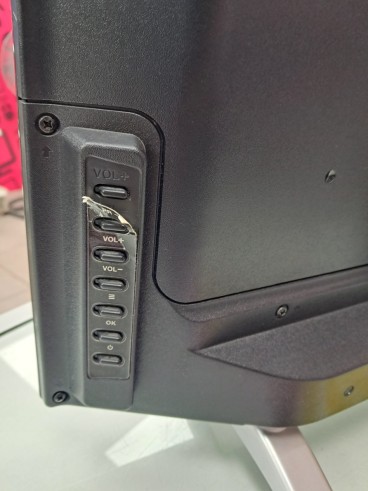 6-6-170313-3-Televisor LED TCL H32B3803.