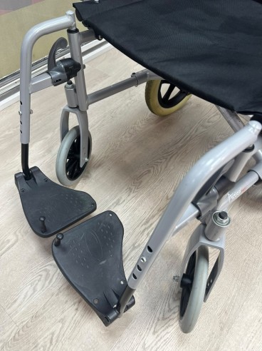 9-9-78822-2-Silla De Ruedas Invacare Action 1NG