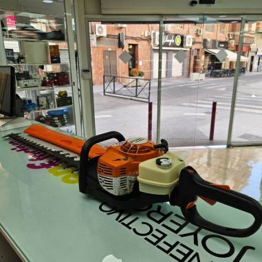 8-8-79794-2-Cortasetos STIHL HS82R