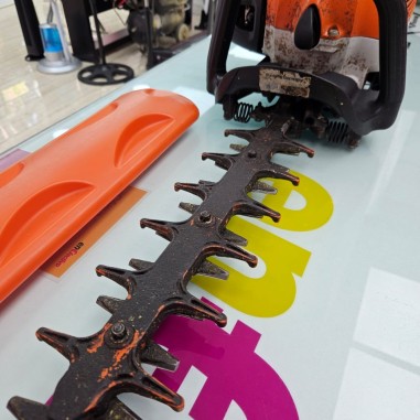 8-8-79794-7-Cortasetos STIHL HS82R