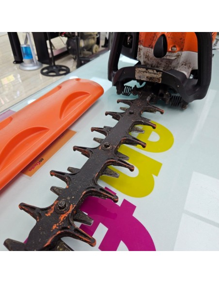 8-8-79794-7-Cortasetos STIHL HS82R