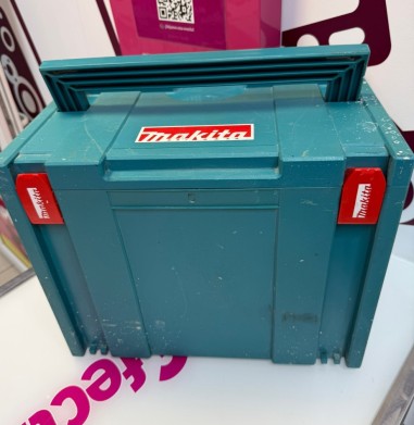 9-9-79225-7-Sierra Circular Makita 57005r 