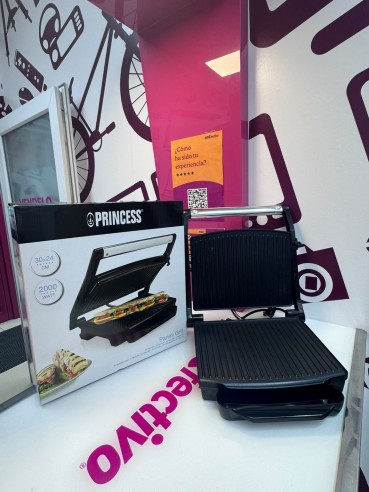 9-9-78666-1-Sandwichera Panini Grill Princess 2000w