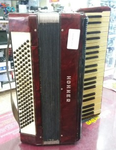 9-1-121149-1-ACORDEON 120 bajos hohner tango