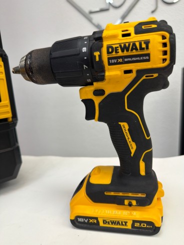 1-1-272912-2-Taladro A Bateria DeWalt DCD709