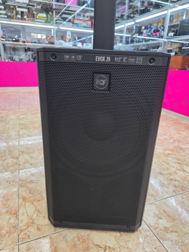 1-1-274357-2-Amplificador Sistema De Sonido Columna RCF Evox J9 2100W