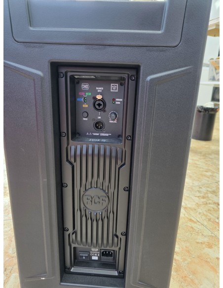 1-1-274357-5-Amplificador Sistema De Sonido Columna RCF Evox J9 2100W
