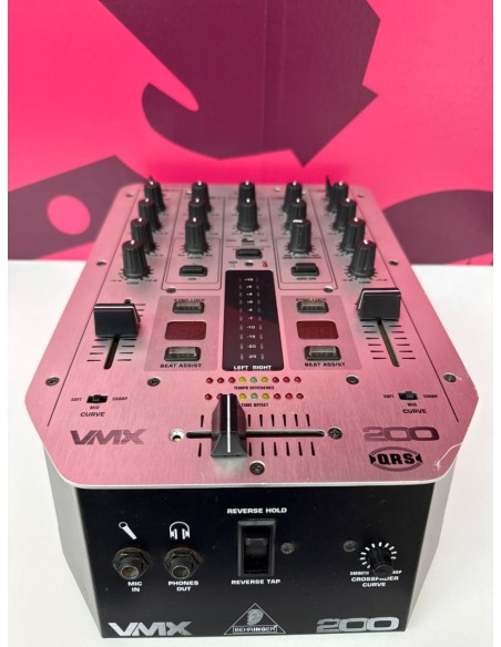 8-8-80495-3-Mesa DJ Behringer Vmx 2000