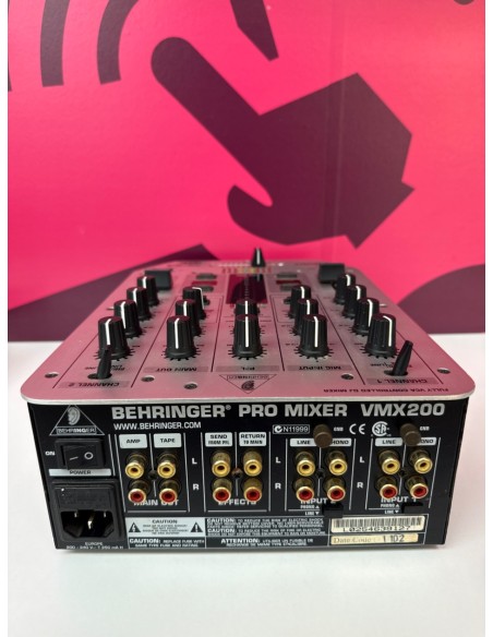 8-8-80495-4-Mesa DJ Behringer Vmx 2000