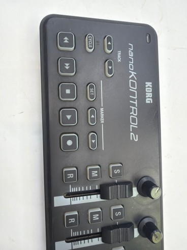 1-1-277663-2-Controlador Midi Korg Nano Kontrol 2