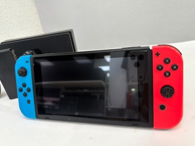 1-1-276140-2-Consola Nintendo Switch Hac-001