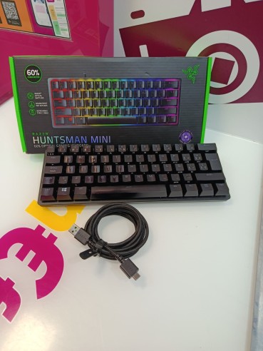 9-9-79704-2-Teclado Alfanumérico Gaming Razer Huntsman Mini (60) RZ03-0339