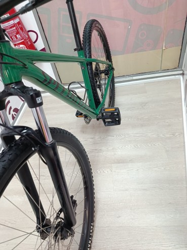 9-9-79621-8-Bicicleta Montana Specialized 29