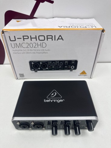 8-8-80624-1-Interface Midas Behringer U Phoria Umc202hd