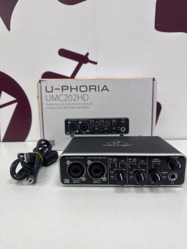 8-8-80624-3-Interface Midas Behringer U Phoria Umc202hd