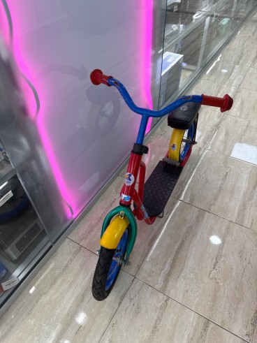 8-8-80753-2-Patinete con asiento Yipeeh