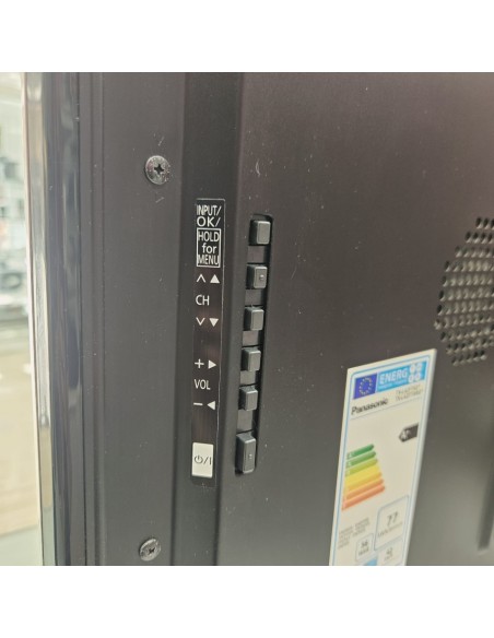 8-8-80767-9-Televisor LED Panasonic TX-L42FT60E 