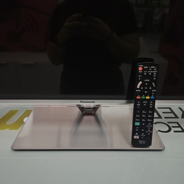 8-8-80767-12-Televisor LED Panasonic TX-L42FT60E 