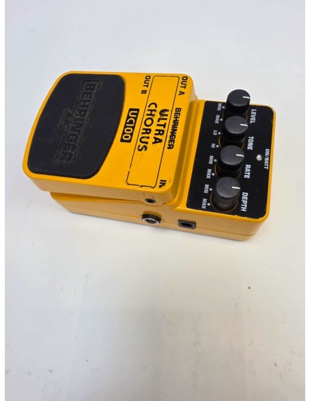 1-1-278465-2-Equipamiento Pedal Behringer Uc100