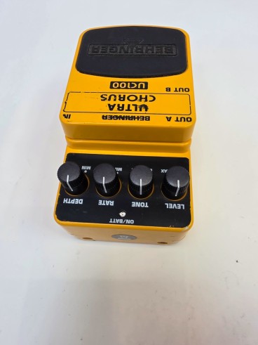 1-1-278465-3-Equipamiento Pedal Behringer Uc100