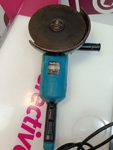 9-9-79993-4-Radial Makita Ga9020r 2200w 