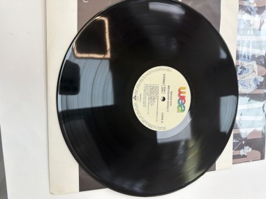 1-1-278568-2-Vinilo revolver basico 1993