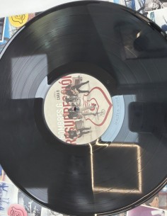 1-1-278566-1-Vinilo hombres g resurrección 2