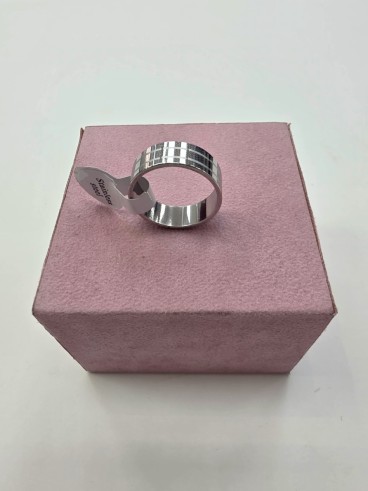 1-1-278660-2-Anillo Acero plateado lineas paralelas T19