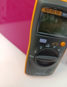 9-9-79070-1-Multímetro Fluke 101 2
