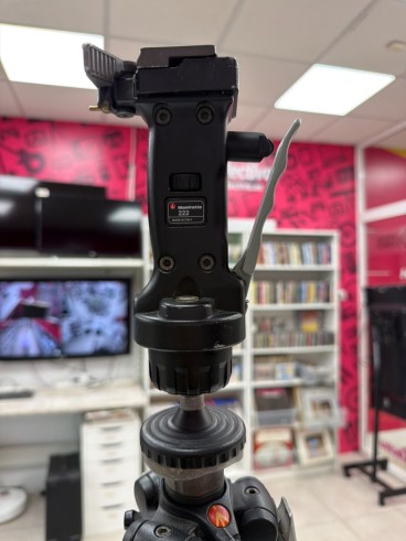 6-6-171891-3-Tripode Manfrotto 055xdb