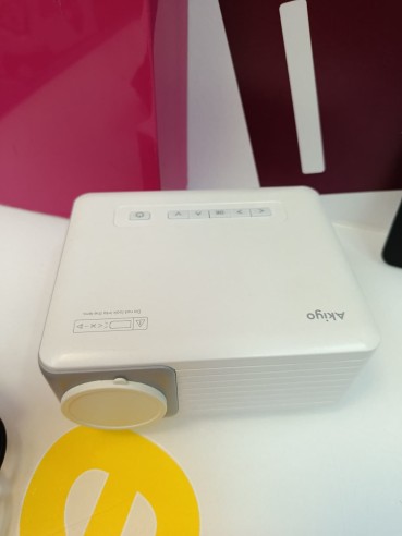 9-9-71310-4-Proyector Akiyo Mini Proyector 