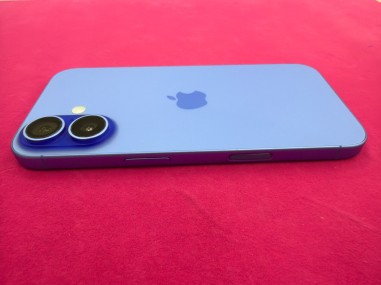 6-6-171985-8-Smartphone Iphone 16 256gb(97 bat)