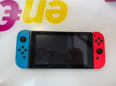 9-9-80025-7-Consola Nintendo Switch