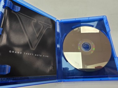1-1-279418-4-Videojuego PS4 GTA V Premium Edition
