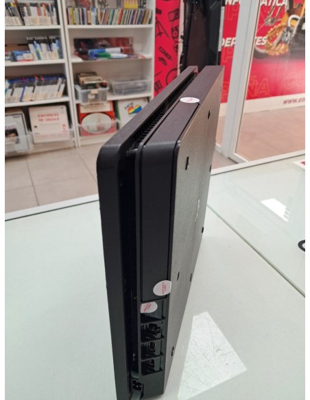 6-6-172165-2-Consola PS4 Slim 1t (sin Mando)