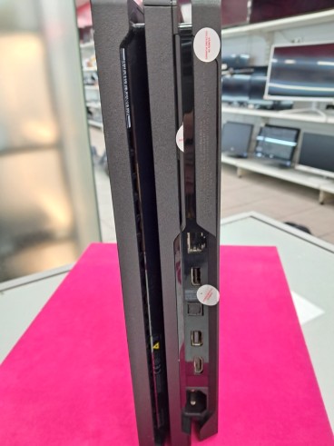 6-6-172173-2-Consola PS4 Pro 1Tb 