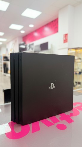 7-7-91215-2-Consola PS4 Pro 1 TB (Sin mando)