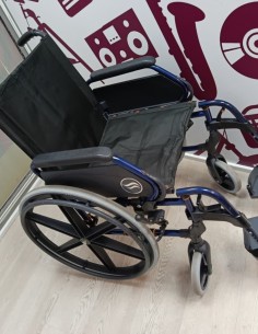 9-9-80445-1-Silla De Ruedas Breezy 250