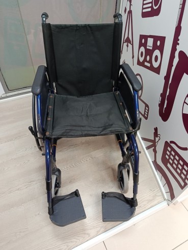 9-9-80445-2-Silla De Ruedas Breezy 250