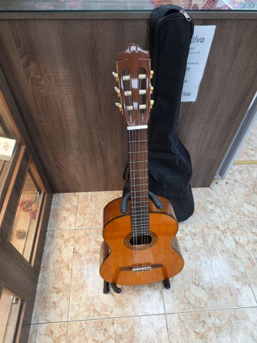 1-1-279803-1-Guitarra Clasica Yamaha C40 Soporte