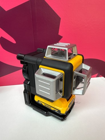 8-8-81661-2-Nivel Laser Dewalt DW089LG 12V
