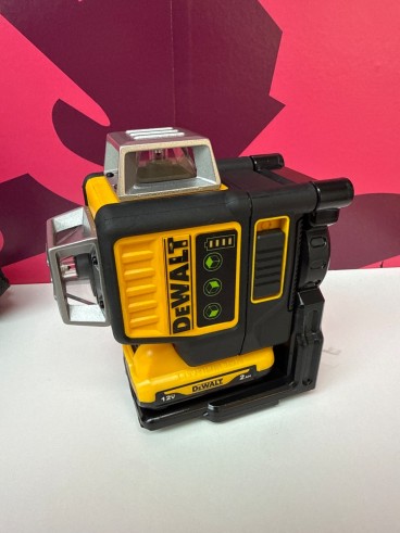 8-8-81661-3-Nivel Laser Dewalt DW089LG 12V