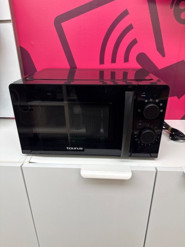 8-8-81669-1-Microondas Taurus Mw751mb 700w