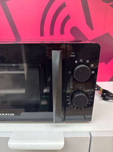 8-8-81669-3-Microondas Taurus Mw751mb 700w