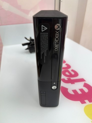 1-1-277481-2-Consola Xbox 360 500Gb