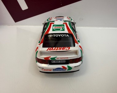 9-9-80512-8-Bebé y juguetes Coche scalextric toyota gt-four castrol