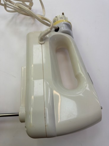 1-1-280020-3-Amasadora Kenwood 120W