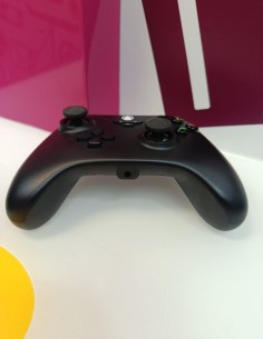 9-9-80553-1-Mando Xbox One Gamepad Base X  2